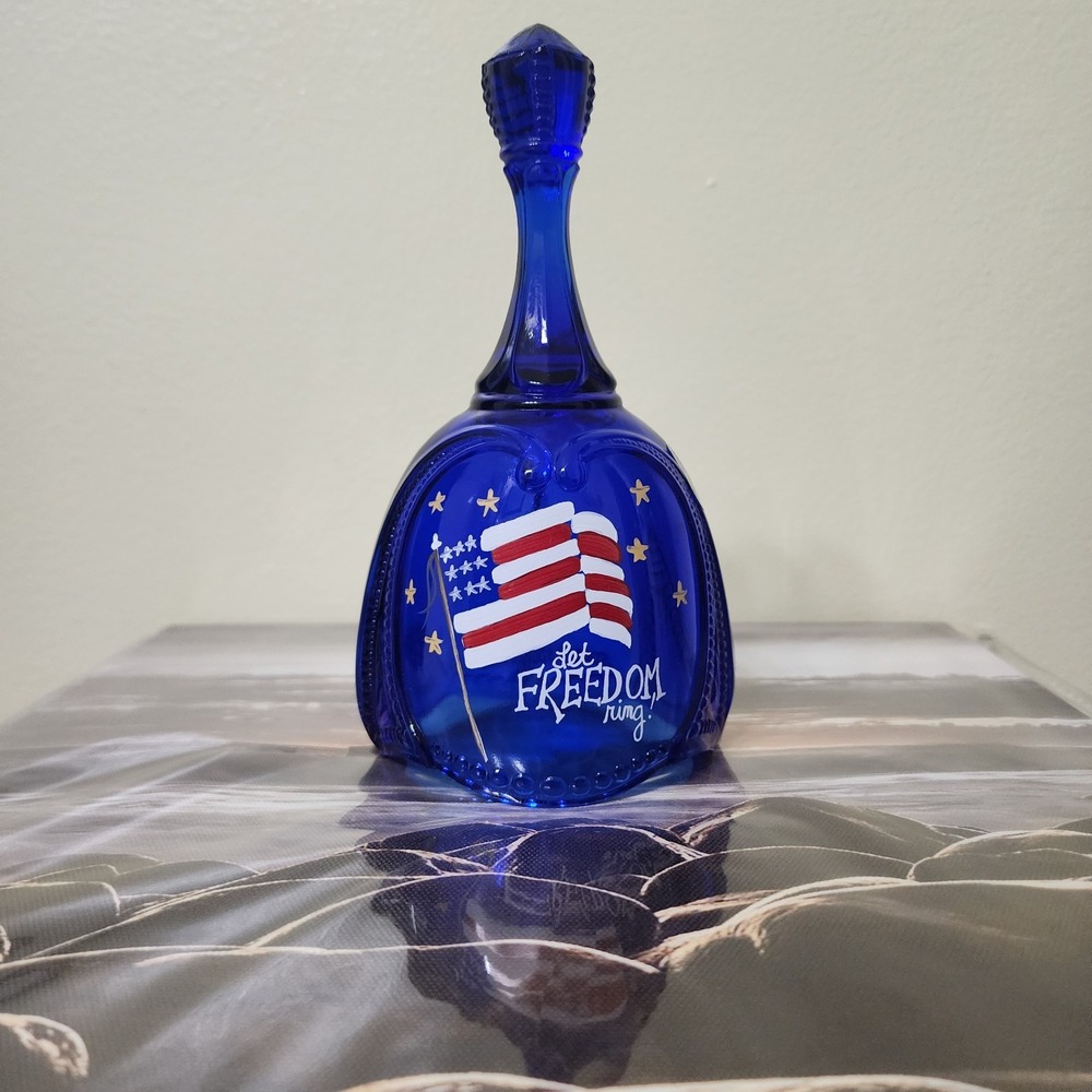 Fenton Blue Cobalt Bell Let Freedom Ring Artist J. Huffman‎ 2001 Stars & Stripes